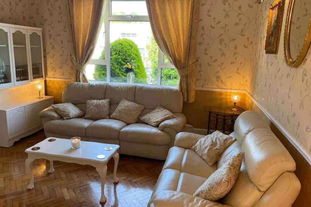 Вилла Glenmount Каслблейни Экстерьер фото