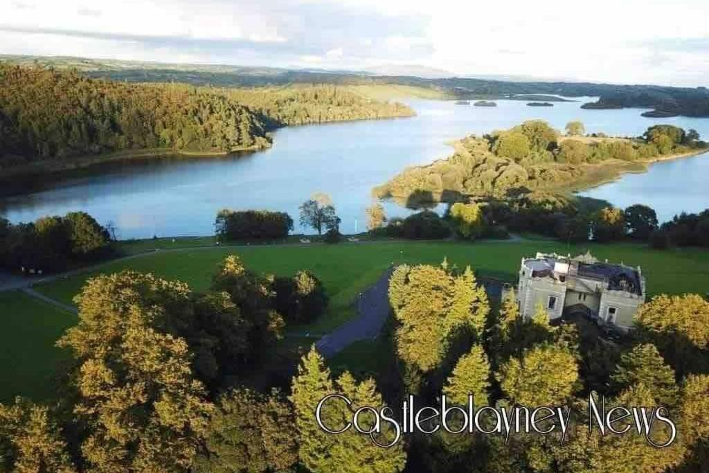 Вилла Glenmount Каслблейни Экстерьер фото